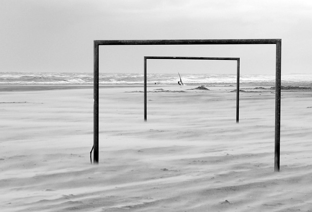 NBA交易市场动态：湖人完成签约,