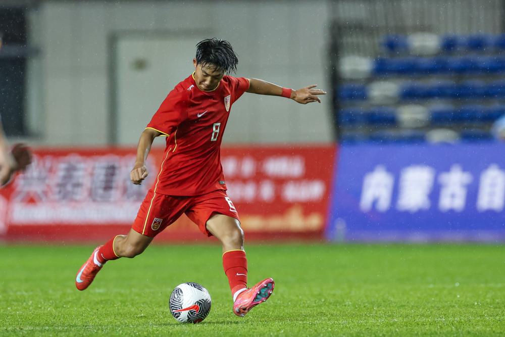 沙特变了：从为C罗本泽马豪掷千金，到对萨拉赫精打细算？